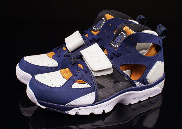 Nike Air Trainer Huarache Medicine Ball 1