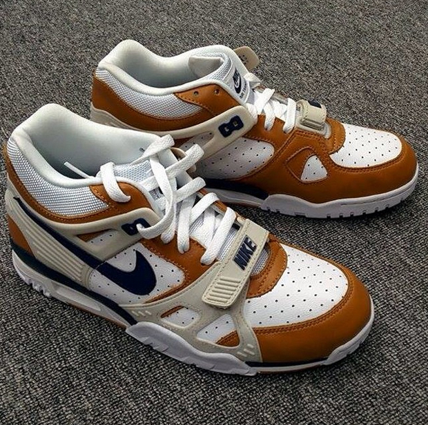 Nike Air Trainer Iii Medicine Ball Retro Arriving 01