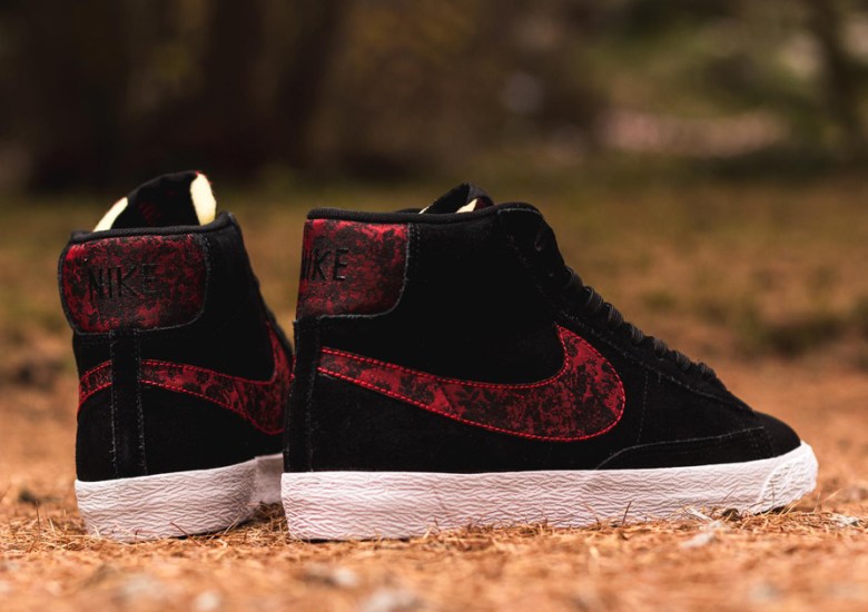 Nike Blazer Mid Premium Vintage – Black – University Red