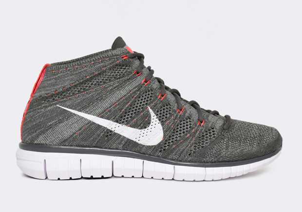 Nike Free Flyknit Chukka Midnight Fog Bright Crimson 02