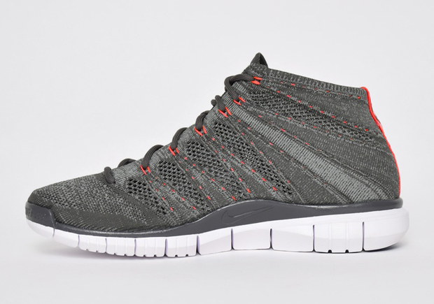 Nike Free Flyknit Chukka Midnight Fog Bright Crimson 04