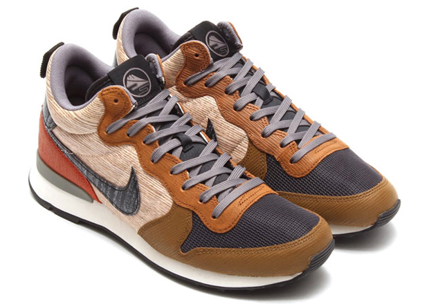 Nike Internationalist Mid Dark Ash 2