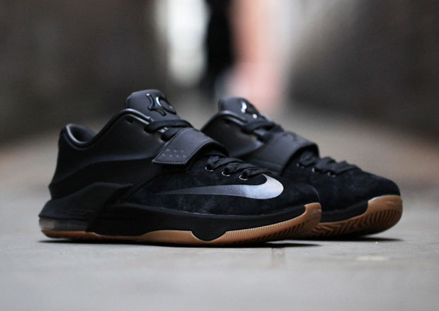 Nike KD 7 EXT "Black Suede" - Release Reminder