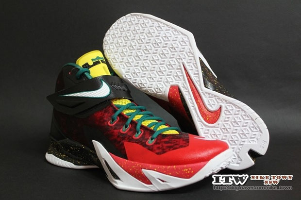 Nike Lebron Zoom Soldier 8 Christmas 04