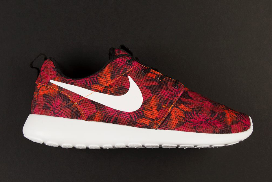 Nike Roshe Run Gpx Red Floral 02