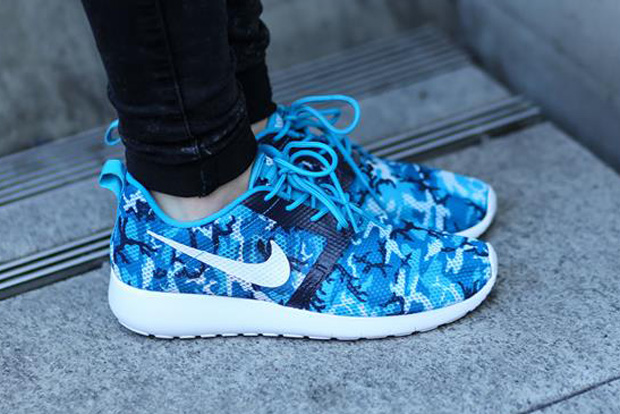 Nike Roshe Run Gs Flight Weight 02