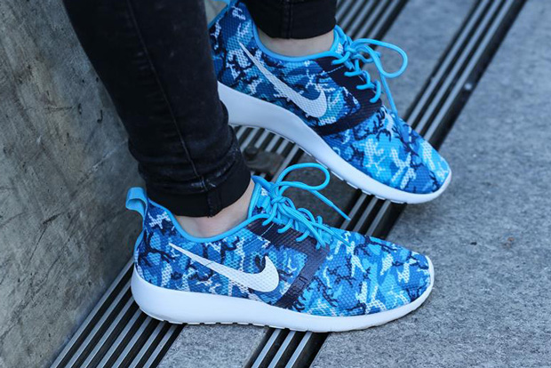 Nike Roshe Run Gs Flight Weight 03