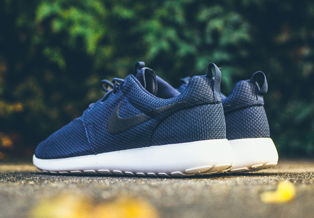 Nike Roshe Run "Midnight Navy" - Available