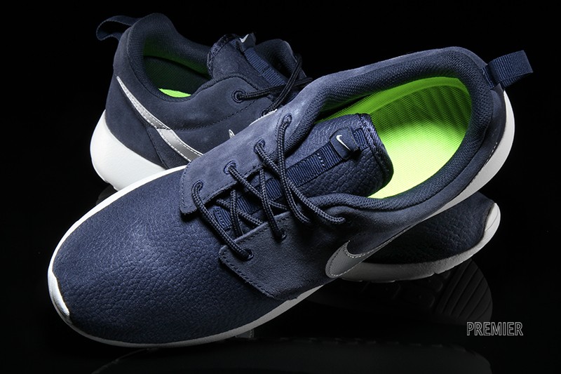 Nike Roshe Run Suede Obsidian Silver 05