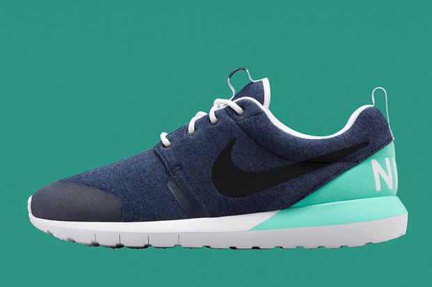 Nike Roshe Run Tech Fleece Obsidian December