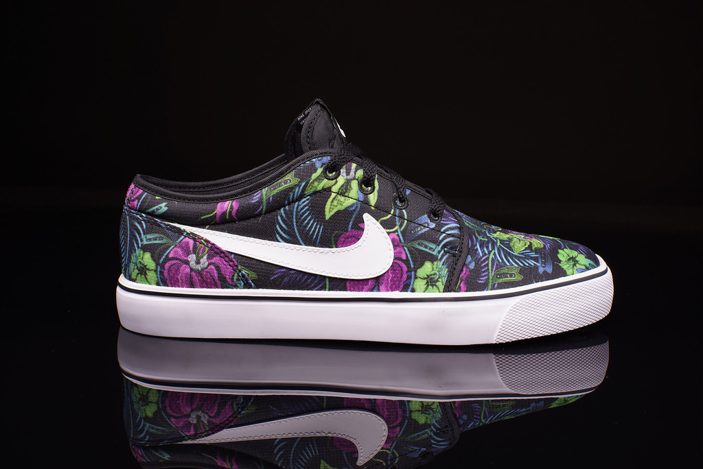 Nike Sb Toki Low Floral 02