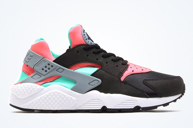 Nike Wmns Air Huarache Black Mint Hot Lava 01