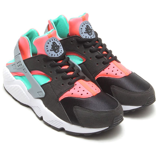 Nike Wmns Air Huarache Black Mint Hot Lava 02