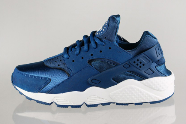 Nike Wmns Air Huarache Blue Force 02