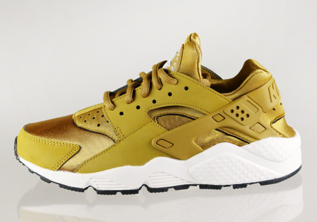 Nike Wmns Air Huarache Bronzine 1