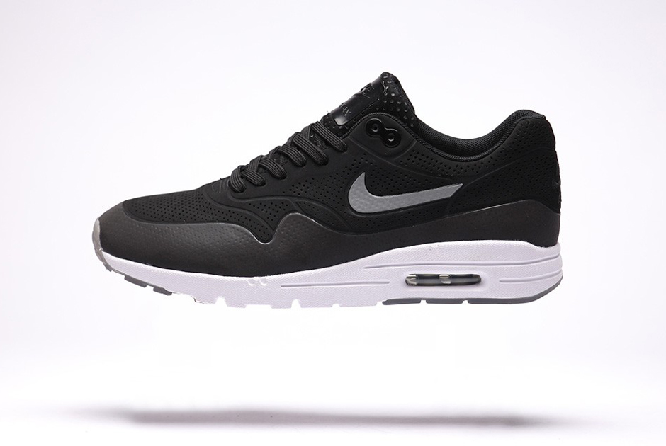 Nike Womens Air Max 1 Ultra Moire Black White 1