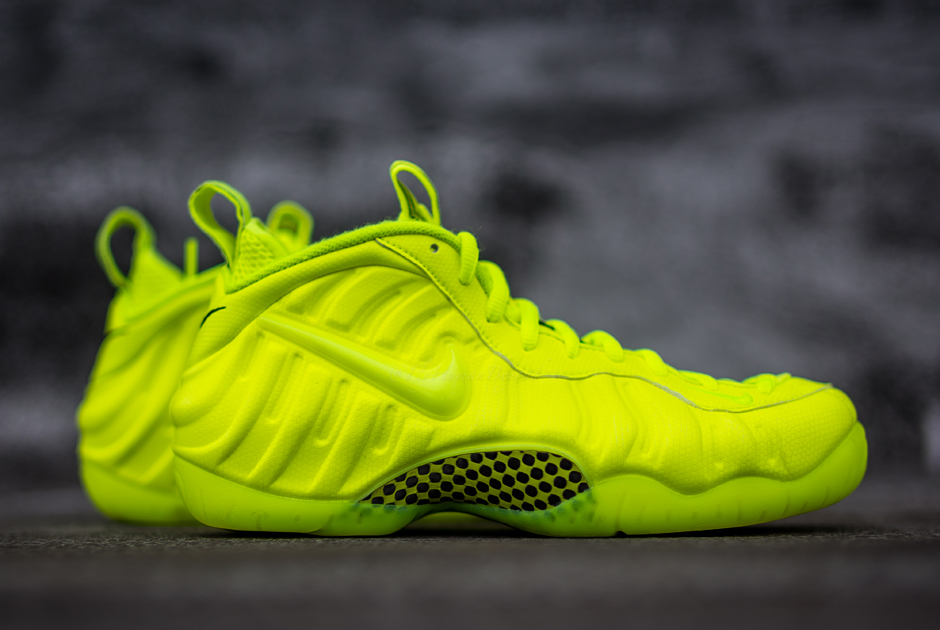 Volt Foamposites Nike 3