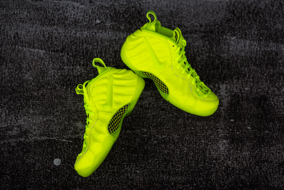 Volt Foamposites Nike 8