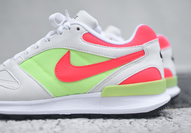 Nike Air Pegasus Racer - Hot Lime - Solar Red