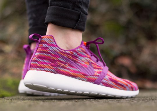 Nike Roshe Run Flight Weight GS – Bold Berry – Total Orange – Pink Pow