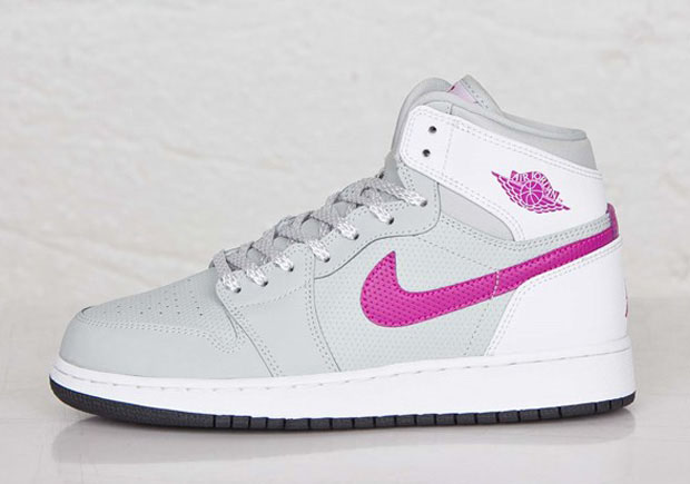 Air Jordan 1 Mid Gs Grey Mist Fuchsia Flash 02