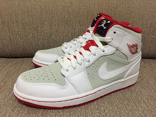 Another Look Air Jordan 1 Mid Hare 02