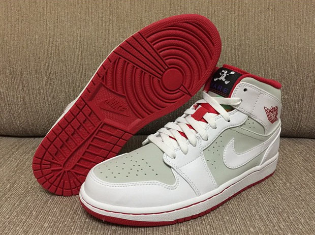 Another Look Air Jordan 1 Mid Hare 03