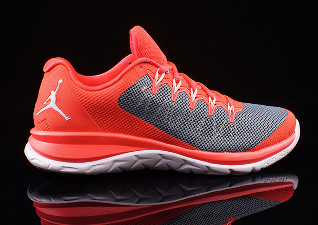 Jordan Flight Flex Trainer 2 Infrared Graphite 2