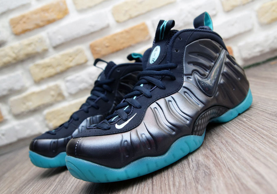 Nike Air Foamposite Pro "Midnight Navy" Price is $250