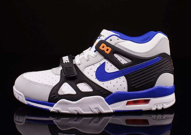 Nike Air Trainer 3 Knicks Available 02