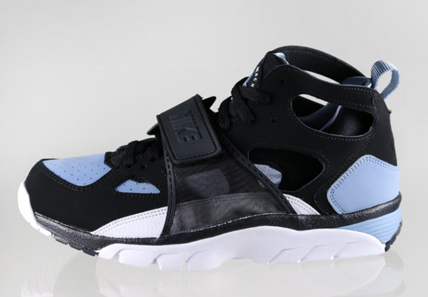 Nike Air Trainer Huarache Black White Cool Blue 01