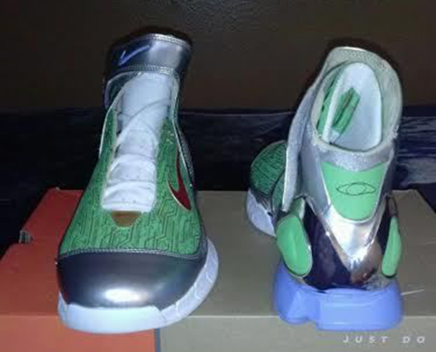 Nike Huarache 2k5 Doernbecher 2