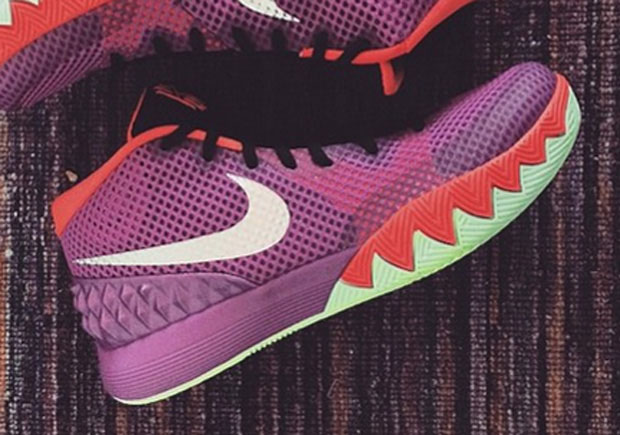 Nike Kyrie 1 Maroon Red White 01