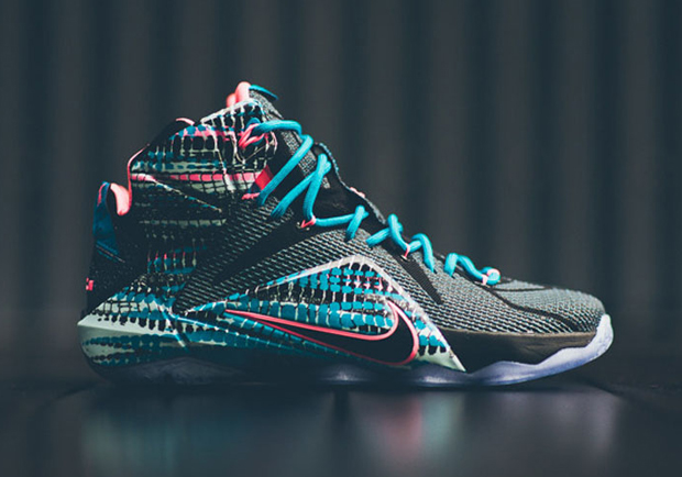 Nike Lebron 12 23 Chromosomes Arriving 012