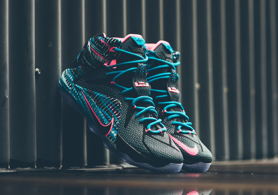 Nike Lebron 12 23 Chromosomes Arriving 02