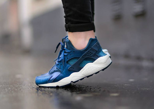 Nike Womens Air Huarache Blue Force Sail 2