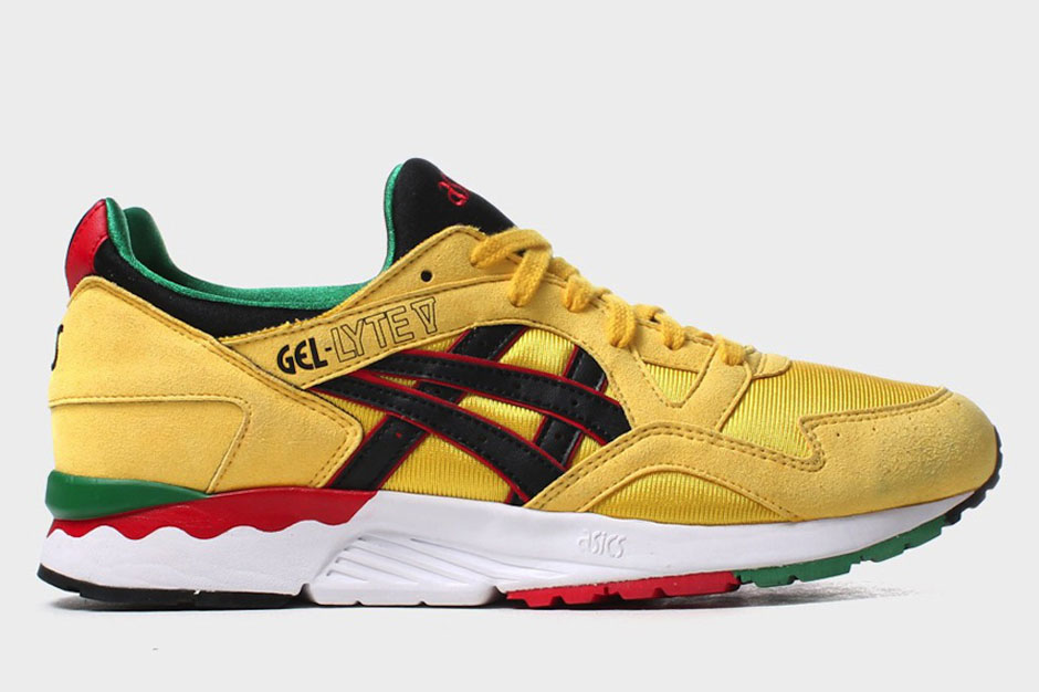 Over 30 Pairs Asics Sneakers Spring 2015 26