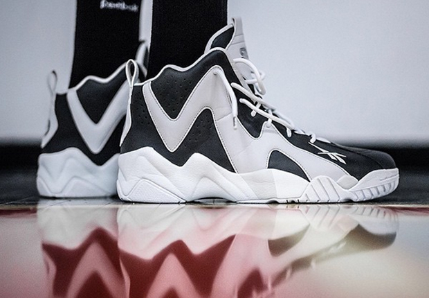 Sneakersnstuff x Reebok Kamikaze II "Token 38"