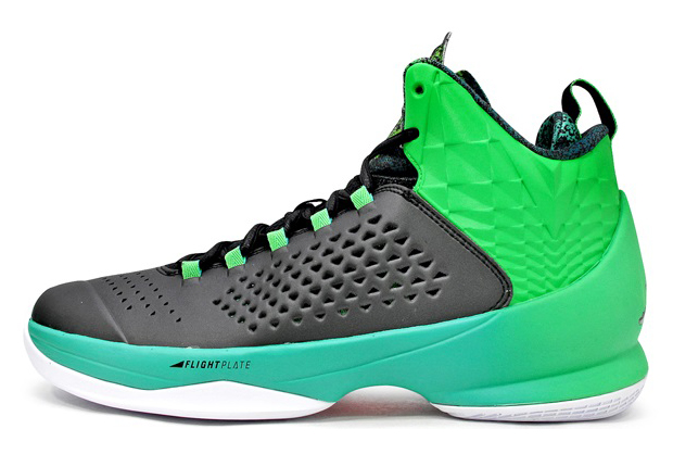 Jordan Melo M11 Light Green Spark 1