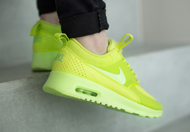 Nike Air Max Thea Cyber Liquid Lime 1