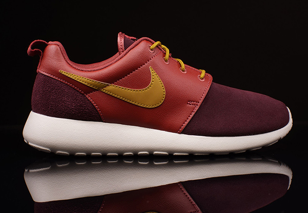 Nike Roshe Run Cedar Bronzine Deep Burgundy 2