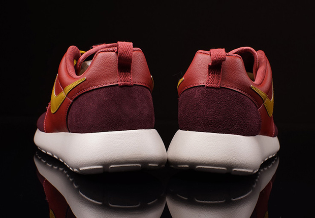 Nike Roshe Run Cedar Bronzine Deep Burgundy 3