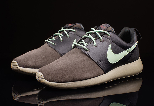 Nike Roshe Run Premium - Midnight Fog - Enamel Green