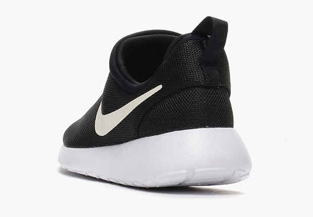 Nike Roshe Run Slip On Black White 2