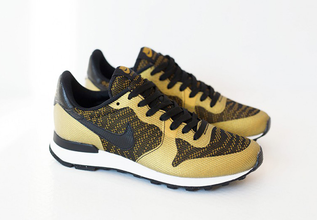 Nike Sportswear Womens Jacquard Bronzine Pack Internationalist 2