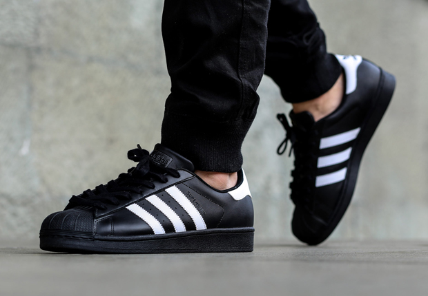 adidas Superstar - Black - White