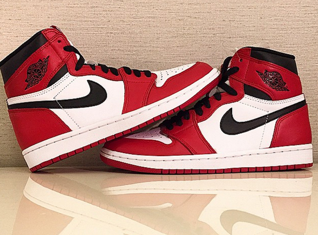 Air Jordan 1 Retro High OG “Bulls”