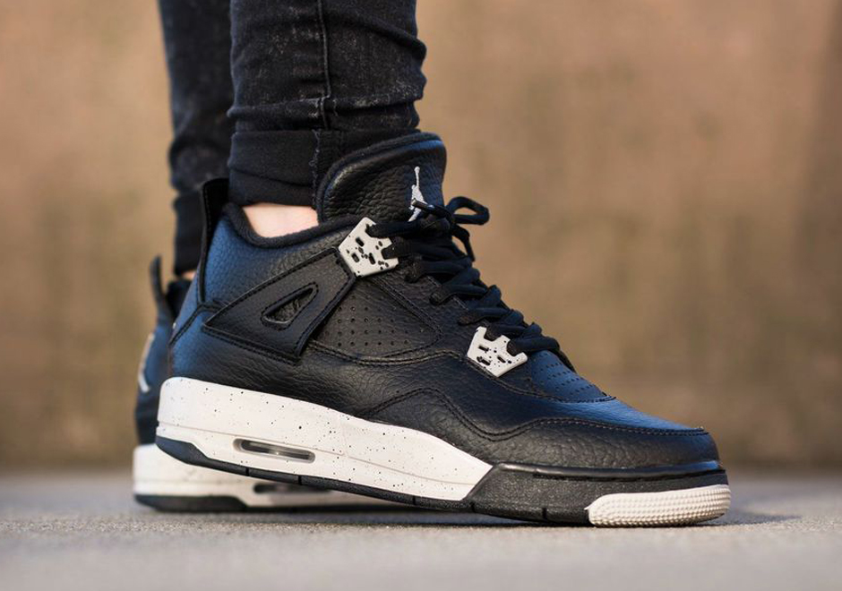 Air Jordan 4 Kids Sizes Oreo Arriving 03