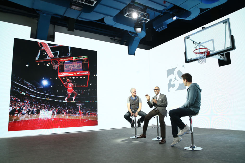 Carmelo Anthony Visits Jordan Brand Pearl Pavillion 05