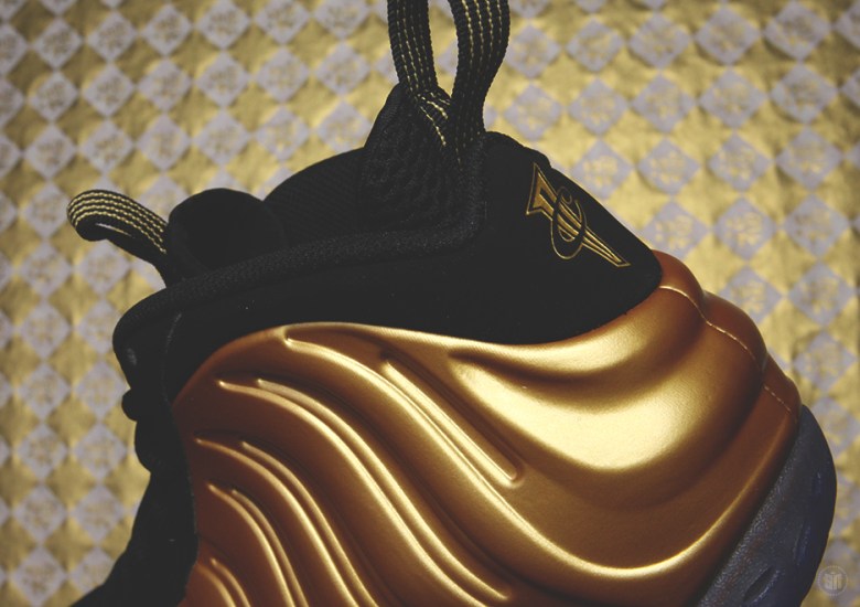 A Detailed Look at the Nike Air Foamposite One “Metallic Gold”